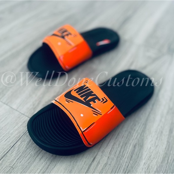Custom Nike slides - Picture 2 of 3